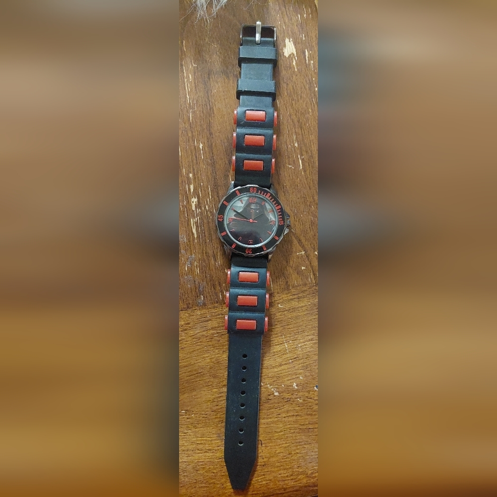 RARE LUCASFILM STAR WARS DARTH VADER WATCH